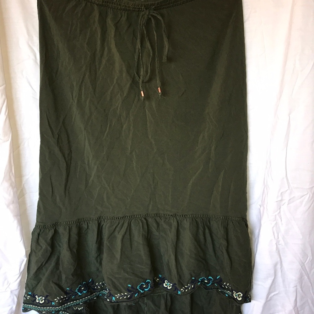 Green and medium maxi skirt.
